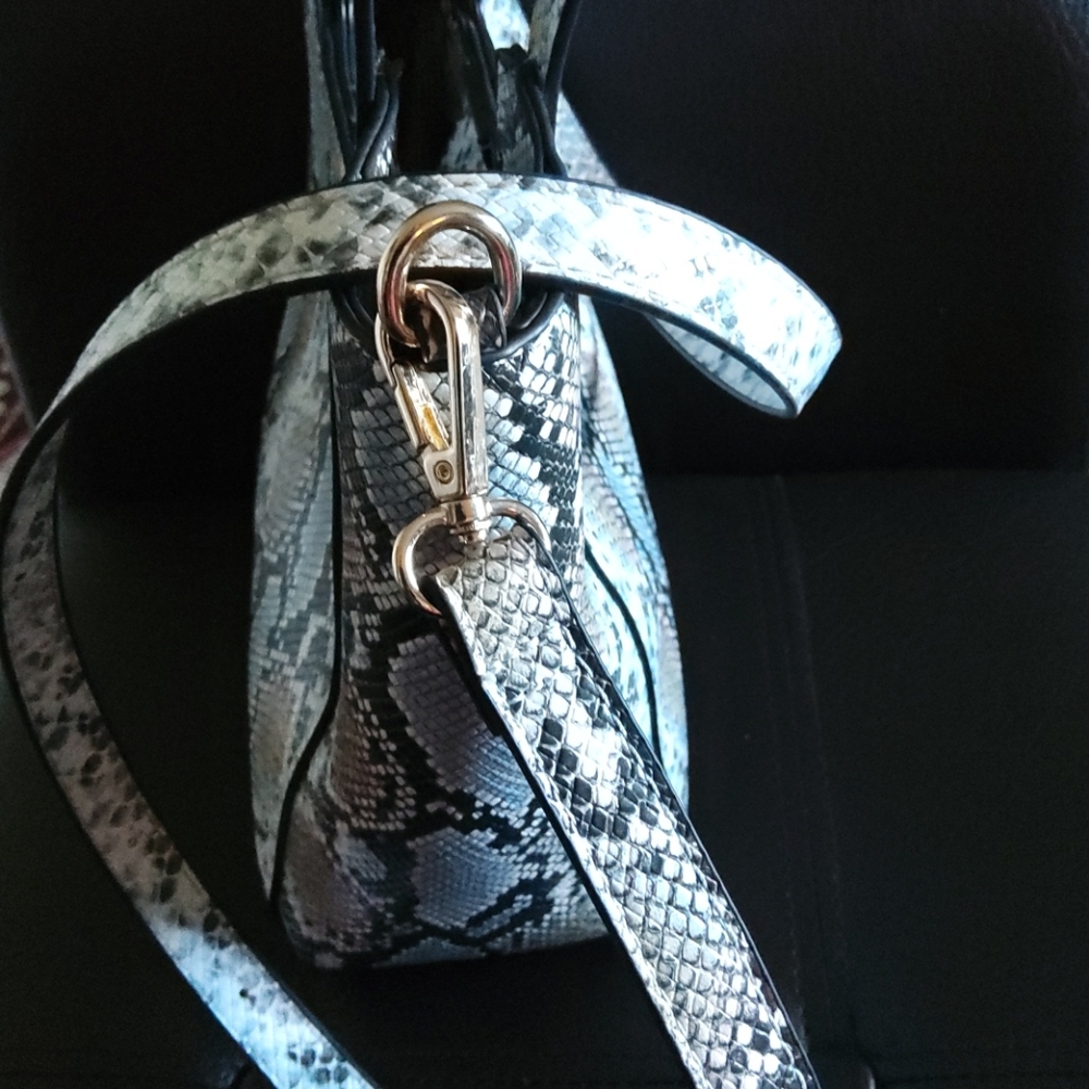 Urban Expressions Snake Satchel - Picture 3 of 6